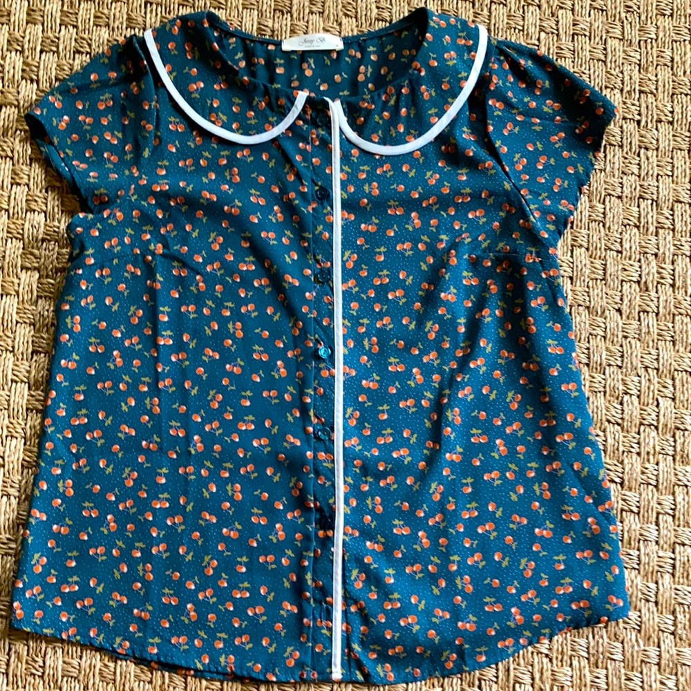 Women’s Peter Pan collar shirt